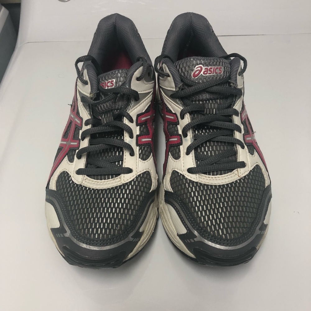 ASICS Gel 180-TR Women’s Running Shoes. Size 7 in great condition!